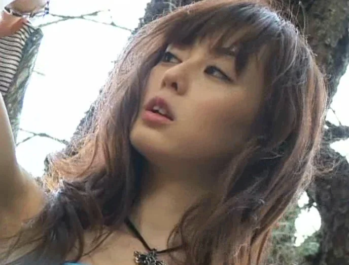TARGET 秋山莉奈