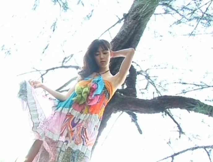 TARGET 秋山莉奈