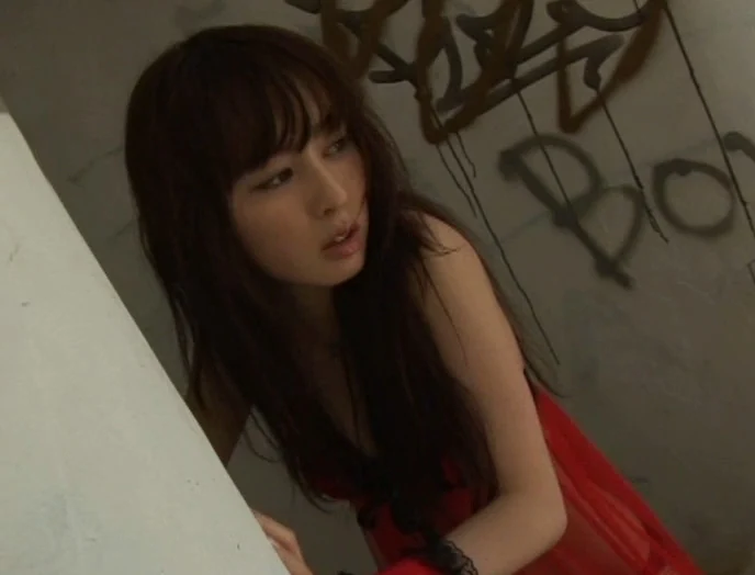 TARGET 秋山莉奈