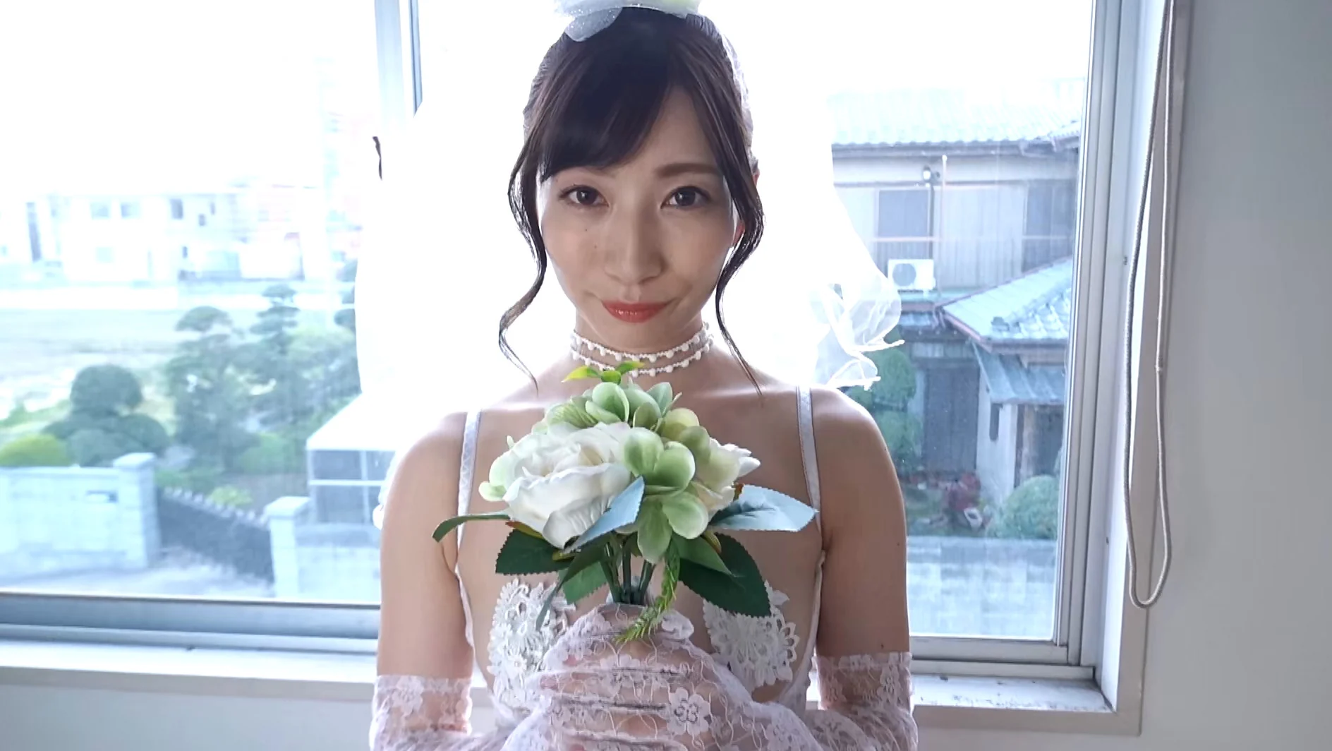 本当に教諭だった彼女がグラビアデビュー ぱつこ
