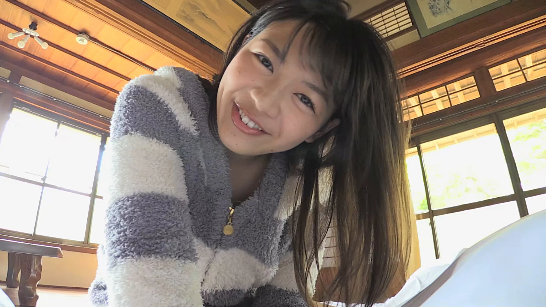 笑顔が可愛いお姉さんの誘惑天国 織田唯愛