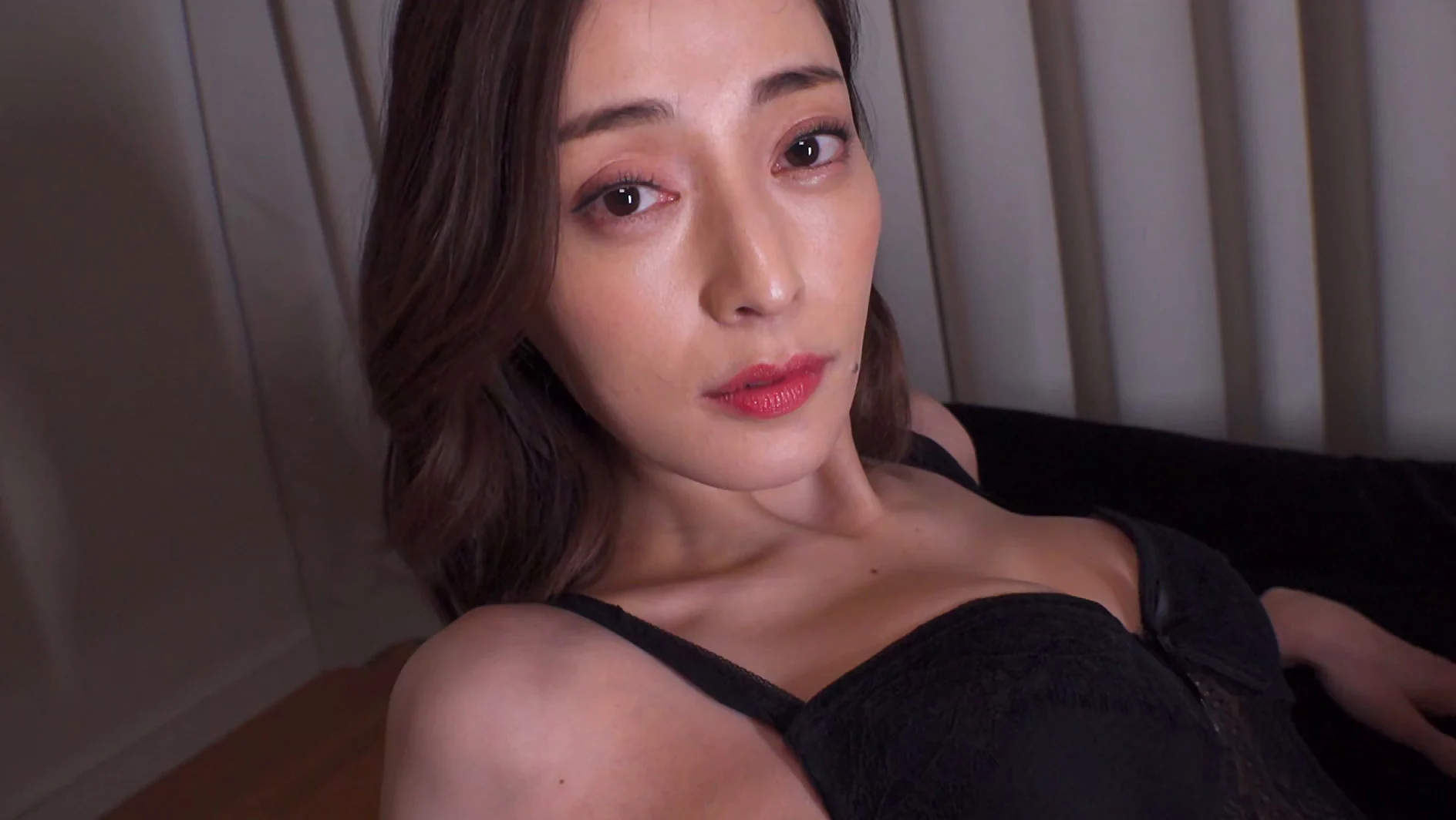 見つめて欲しい 池田夏希 サンプル画像