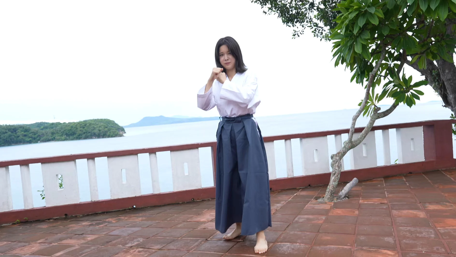 彼女がビキニに着替えたら 真田まこと