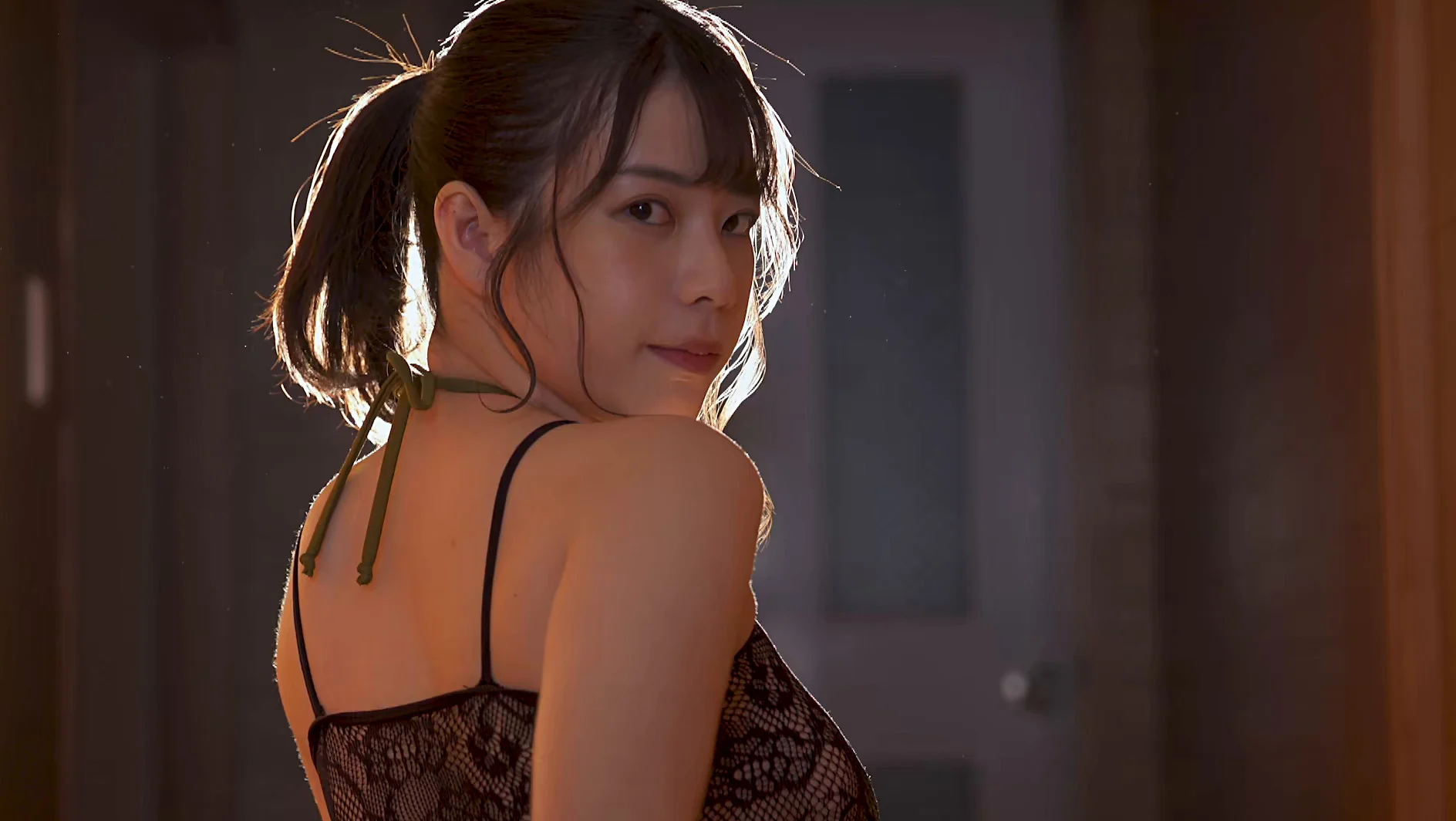 肉感接写 江里口さよ