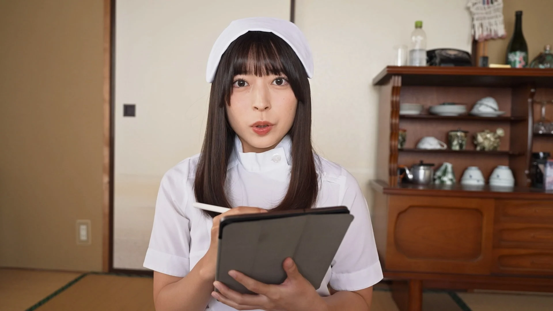 えちえち心理カウンセラーのケツがデカすぎて税金とられそうな件 柚乃りか