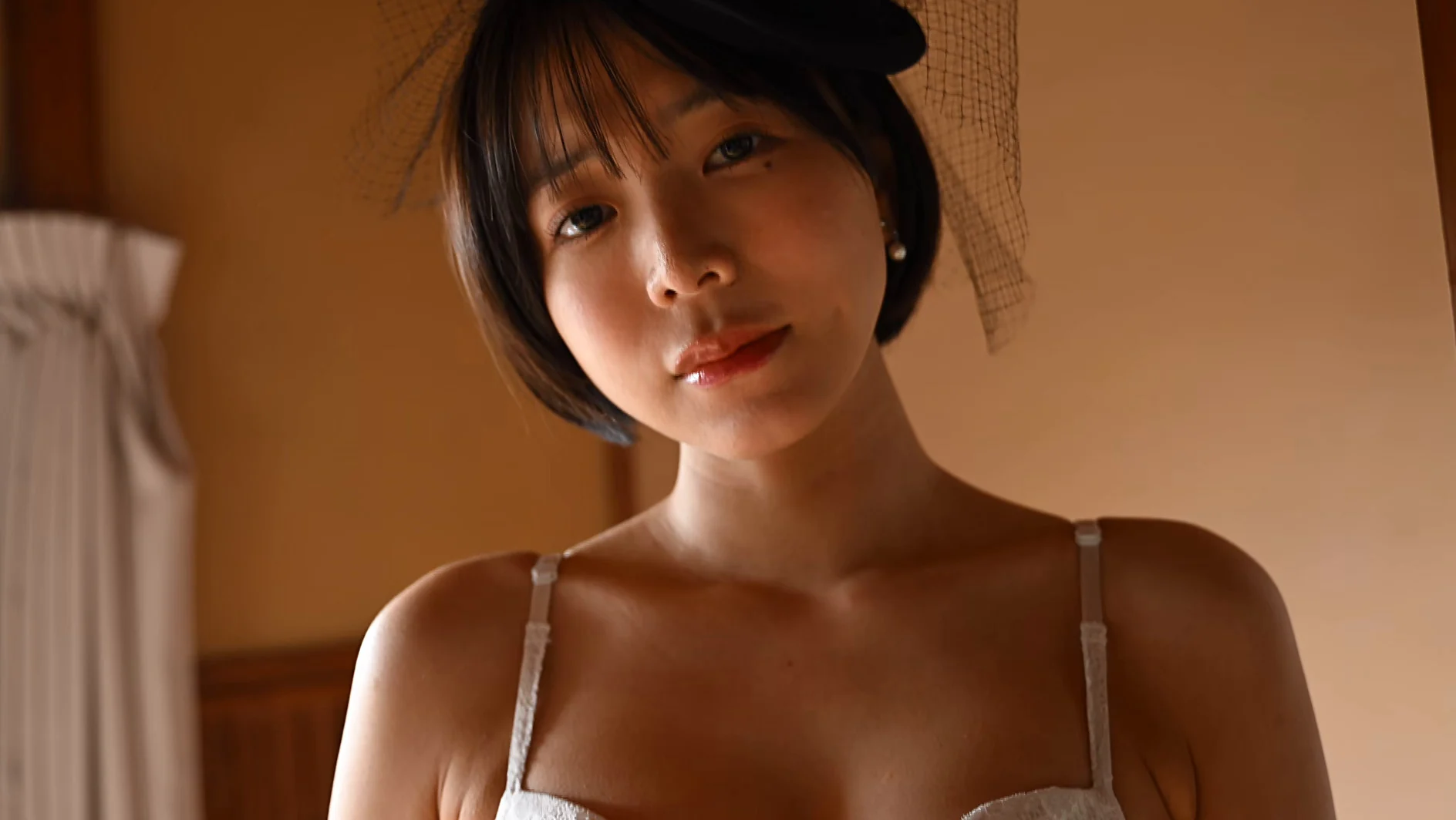 黒い花嫁は、静寂を纏って佇む 辰巳シーナ サンプル画像