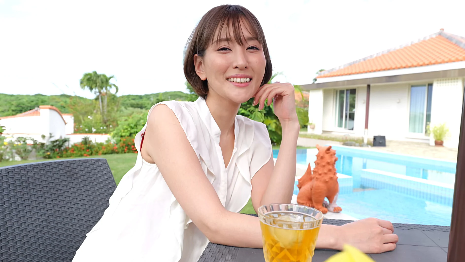 綺麗で痴女な祐未姉さん 朝比奈祐未